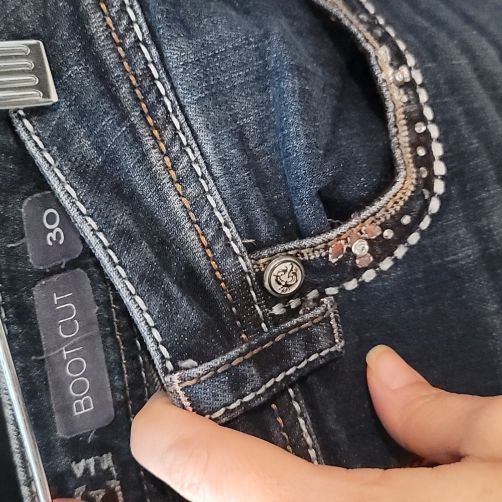 Jeans - Picture 3 of 5